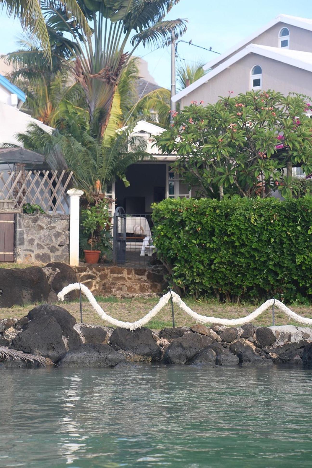 Kailani Hotel Calodyne Exterior photo